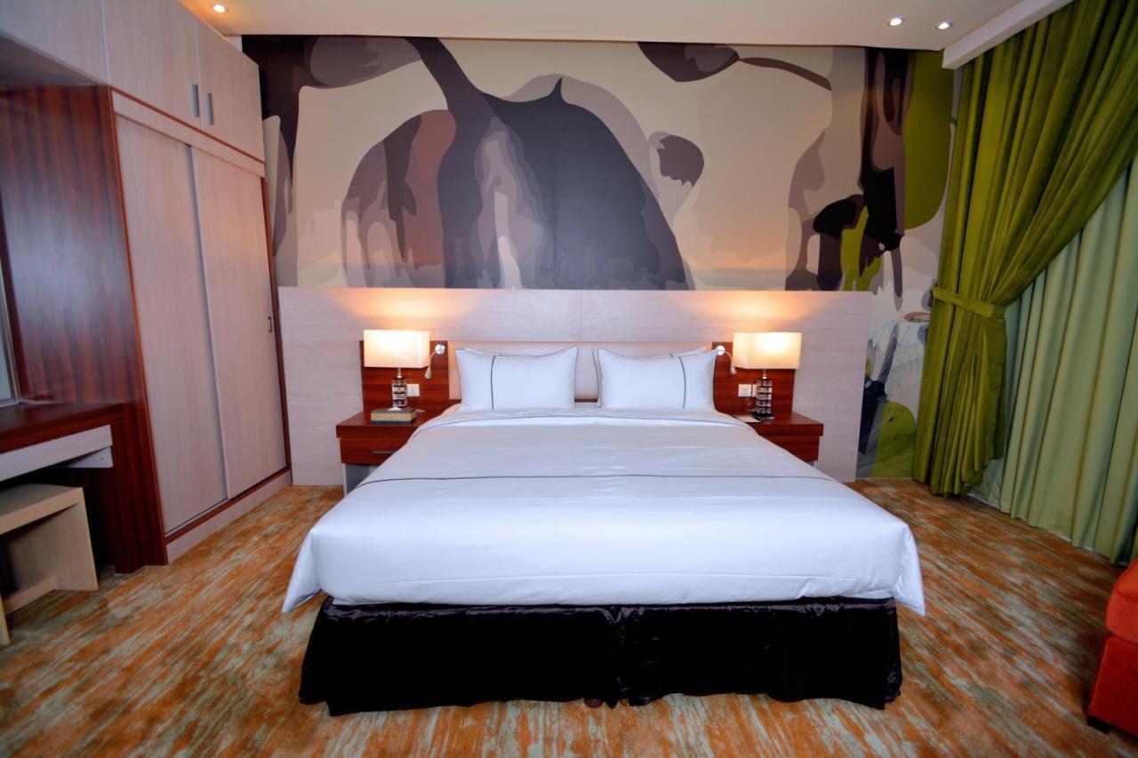 Thwary Hotel Suites Riadh Exterior foto