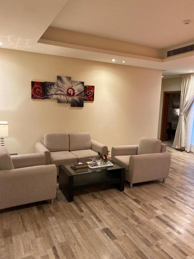 Thwary Hotel Suites Riadh Exterior foto