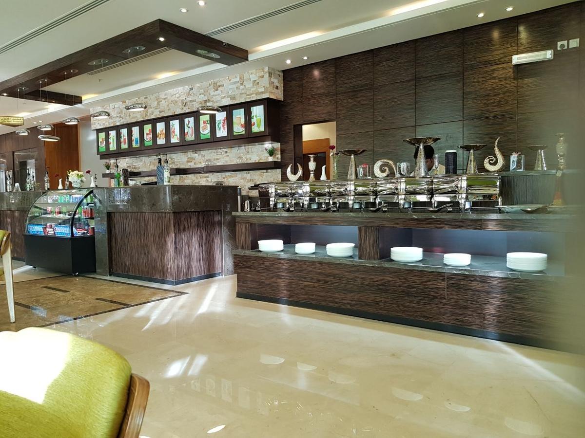Thwary Hotel Suites Riadh Exterior foto