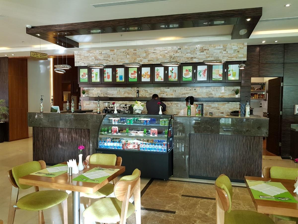 Thwary Hotel Suites Riadh Exterior foto