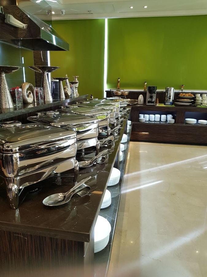 Thwary Hotel Suites Riadh Exterior foto